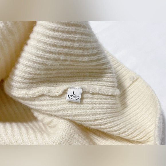 100% Wool Ribbed Double-Zipper Cardigan - Picture 10 of 10